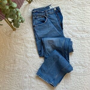 Abercrombie & Fitch the 90’s Slim Straight ultra high rise, 28 Long